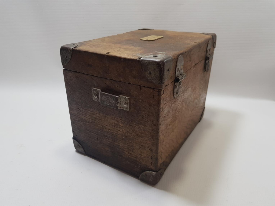 OSMANLICA PLAKALI İANE SANDIĞI