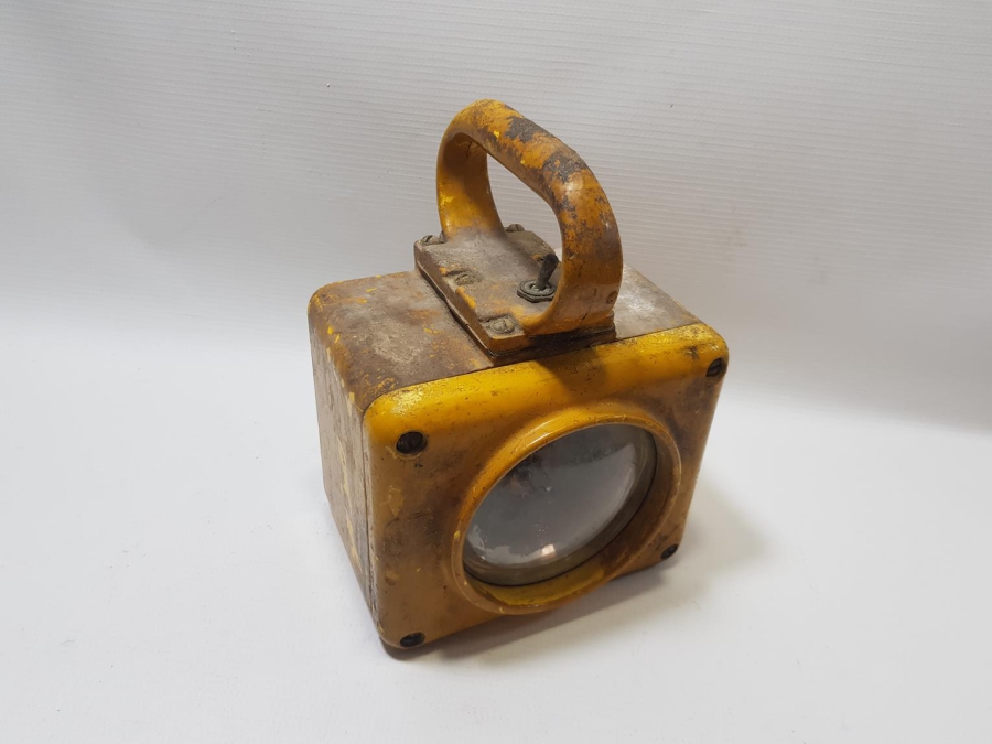 ANTİKA GEMİCİ FENERİ