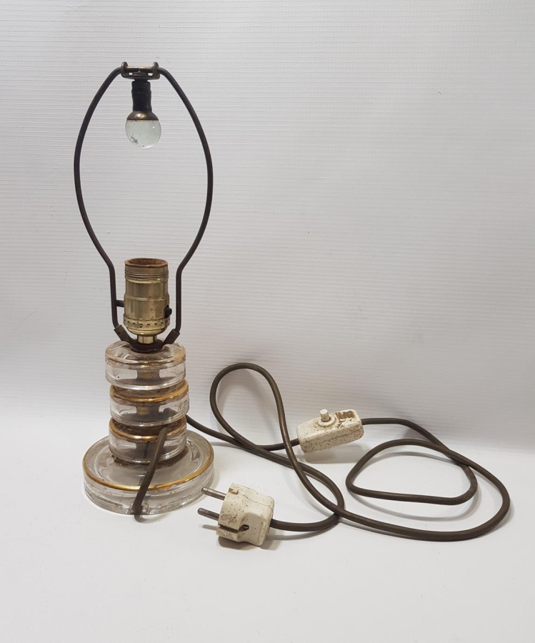 FARKLI FORMDA ANTİKA LAMBA