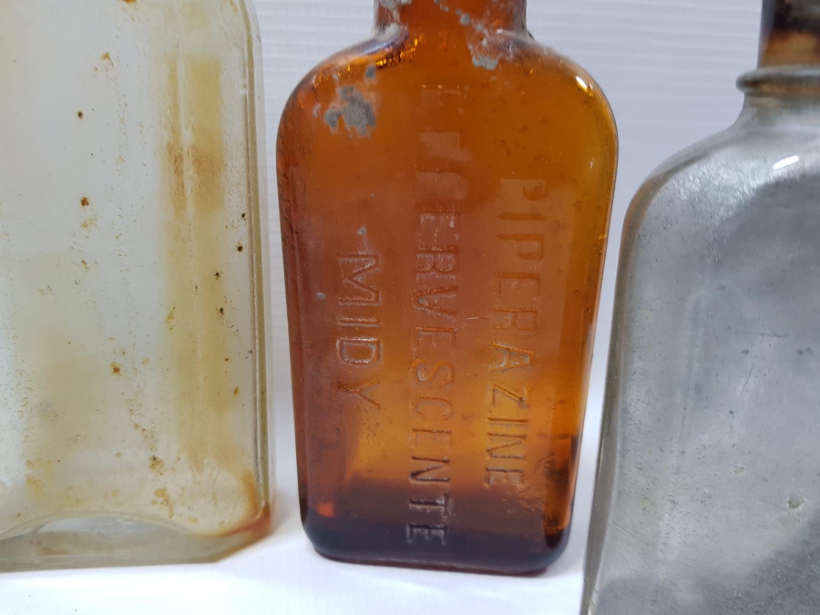 TIP TARİHİ: BİR DÜZİNE İLAÇ ŞİŞESİ