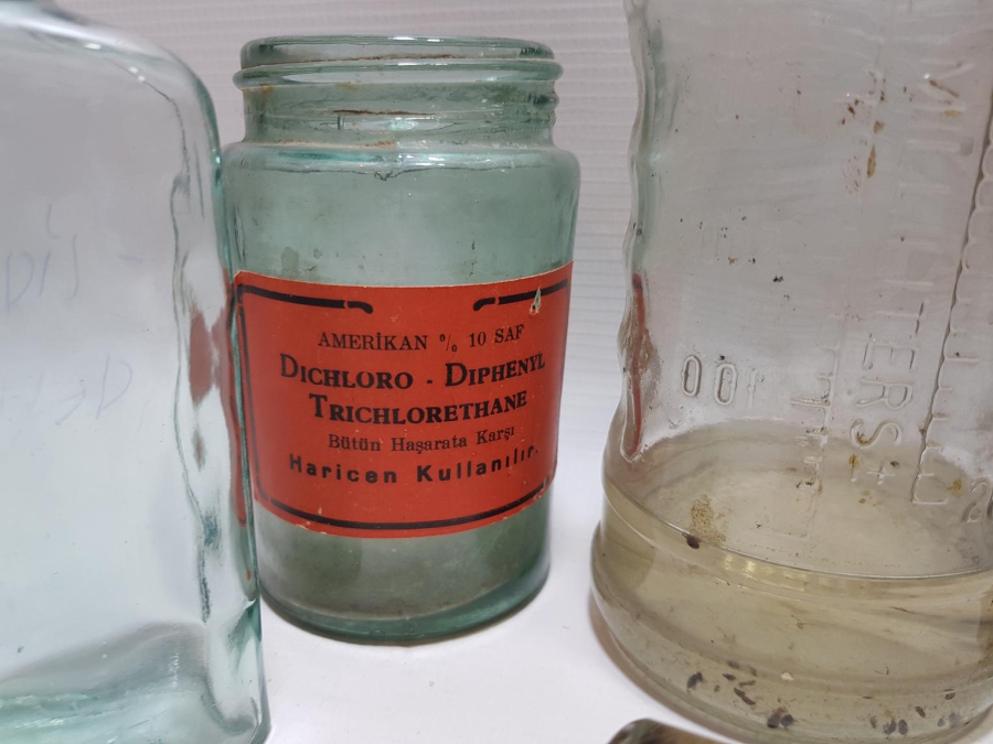 TIP TARİHİ: BİR DÜZİNE İLAÇ ŞİŞESİ