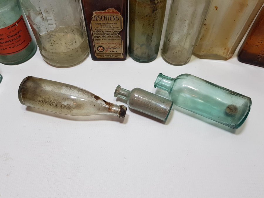 TIP TARİHİ: BİR DÜZİNE İLAÇ ŞİŞESİ