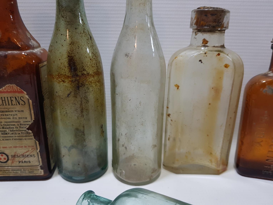 TIP TARİHİ: BİR DÜZİNE İLAÇ ŞİŞESİ