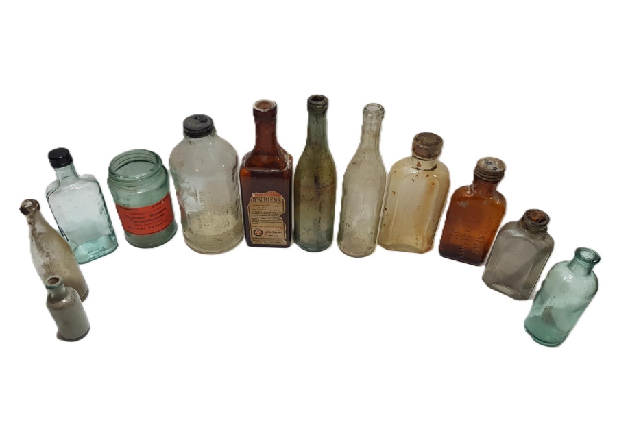 TIP TARİHİ: BİR DÜZİNE İLAÇ ŞİŞESİ