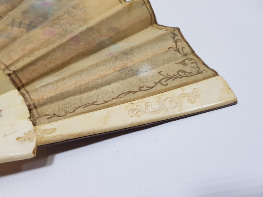 ANTİKA FİLDİŞİ SAPLI SANATÇI İŞİ EL BOYAMA YELPAZE