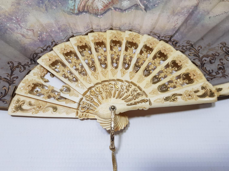 ANTİKA FİLDİŞİ SAPLI SANATÇI İŞİ EL BOYAMA YELPAZE