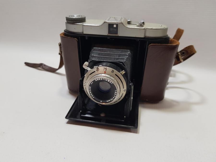 ANTİKA KÖRÜKLÜ FOTOĞRAF MAKİNESİ