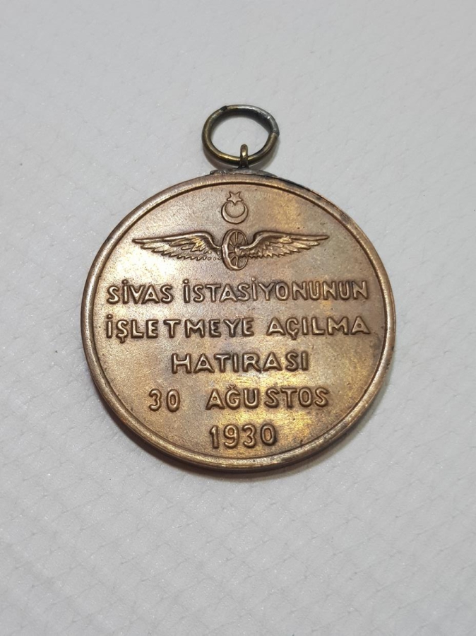 1930 SİVAS İSTASYONUNUN İŞLETMEYE AÇILMA HATIRASI MADALYASI