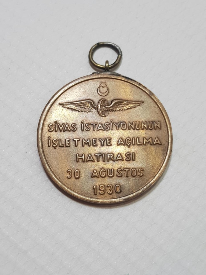 1930 SİVAS İSTASYONUNUN İŞLETMEYE AÇILMA HATIRASI MADALYASI