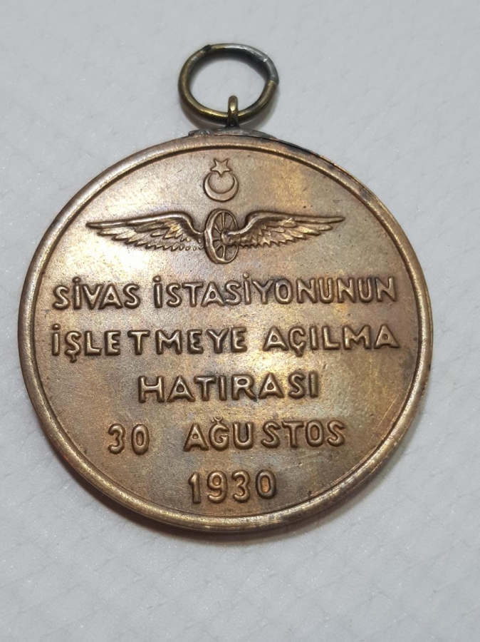 1930 SİVAS İSTASYONUNUN İŞLETMEYE AÇILMA HATIRASI MADALYASI