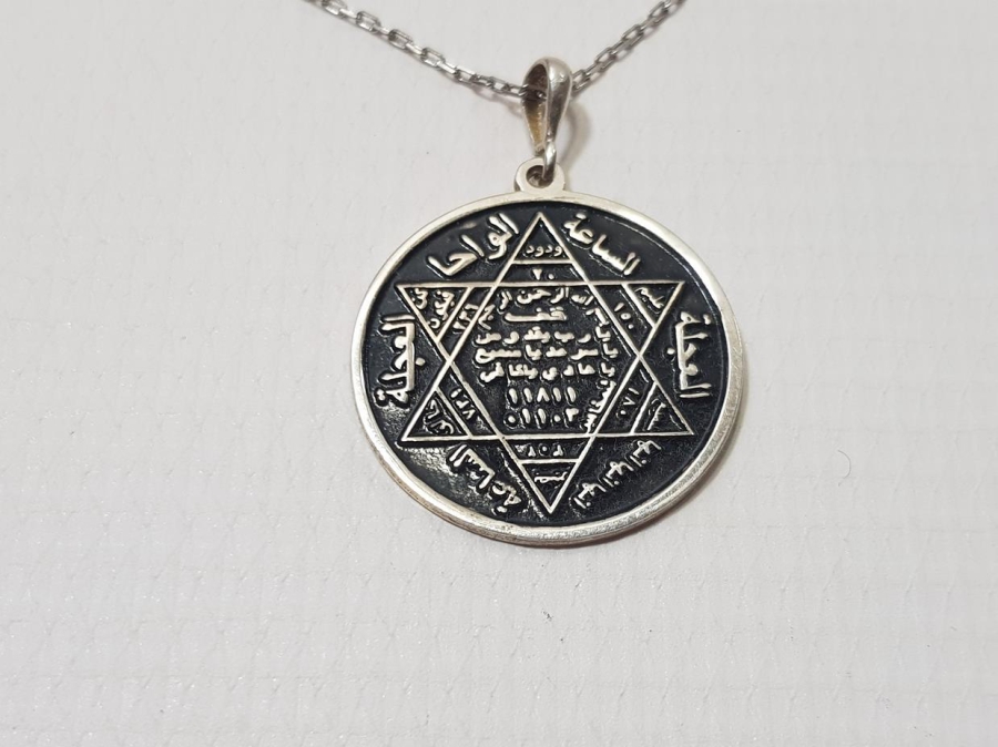 TILSIMLI GÜMÜŞ KOLYE