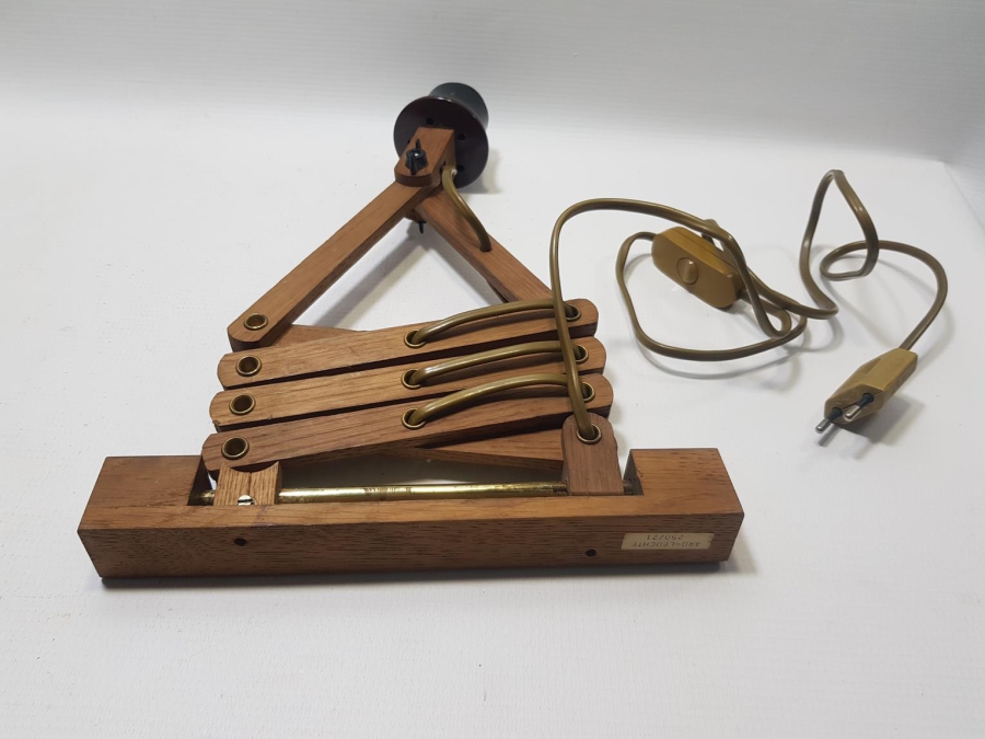 ANTİKA AHŞAP LAMBA