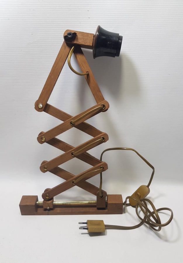 ANTİKA AHŞAP LAMBA