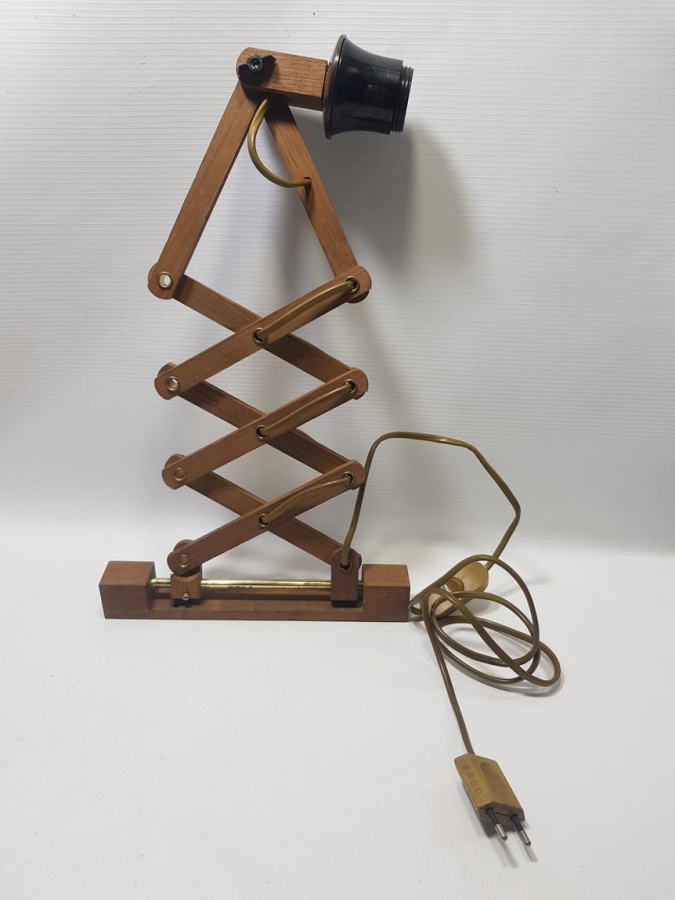 ANTİKA AHŞAP LAMBA