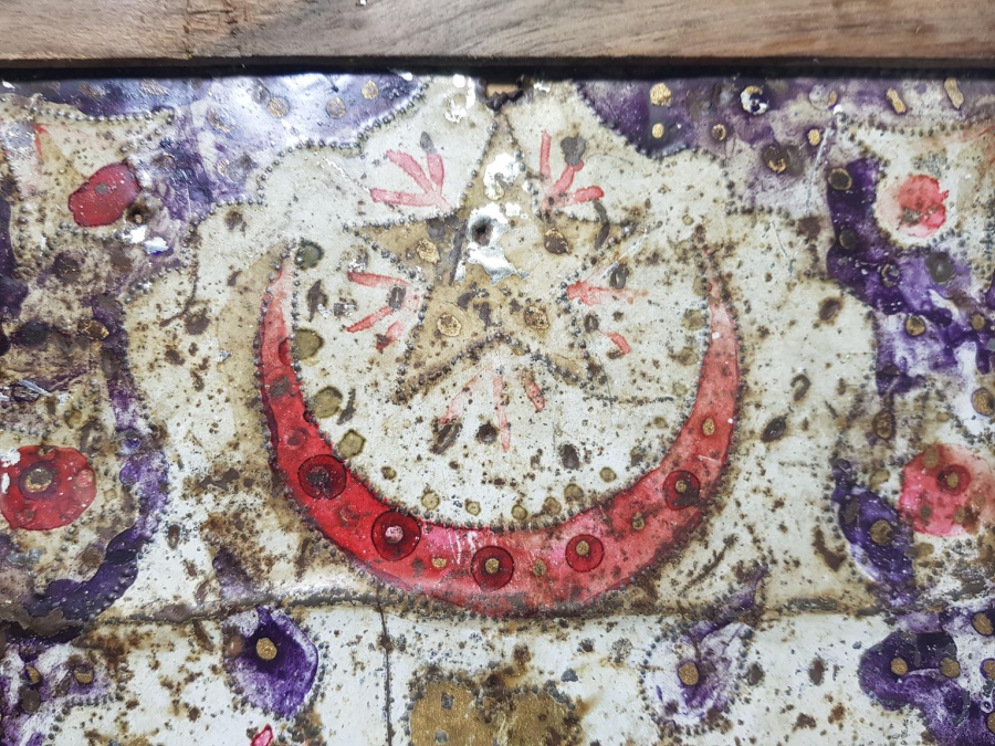 MEŞRUTİYET DÖNEMİ TÜRK BAYRAKLI SANDIK ÖNÜ SÜSÜ