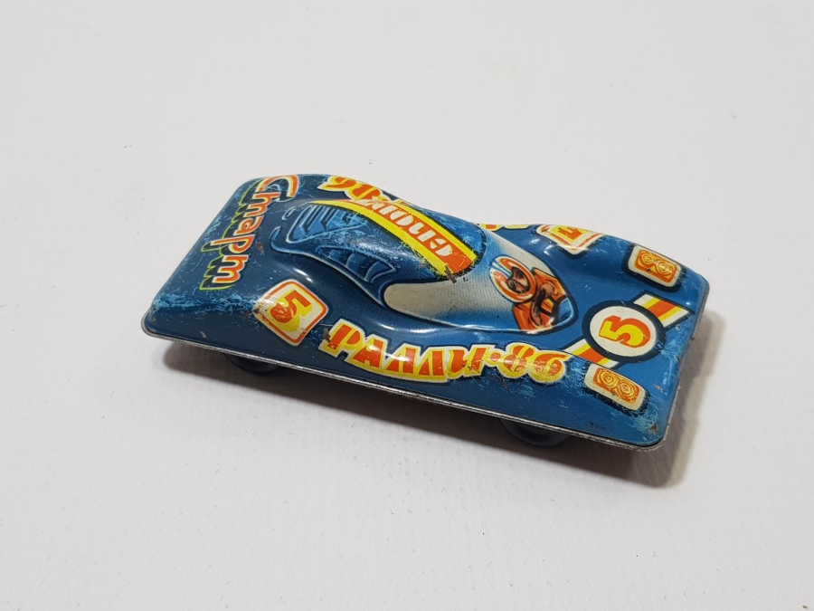 ANTİKA OYUNCAK YARIŞ ARABASI