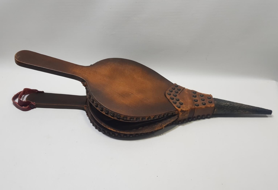 ANTİKA DEMİRCİ KÖRÜĞÜ