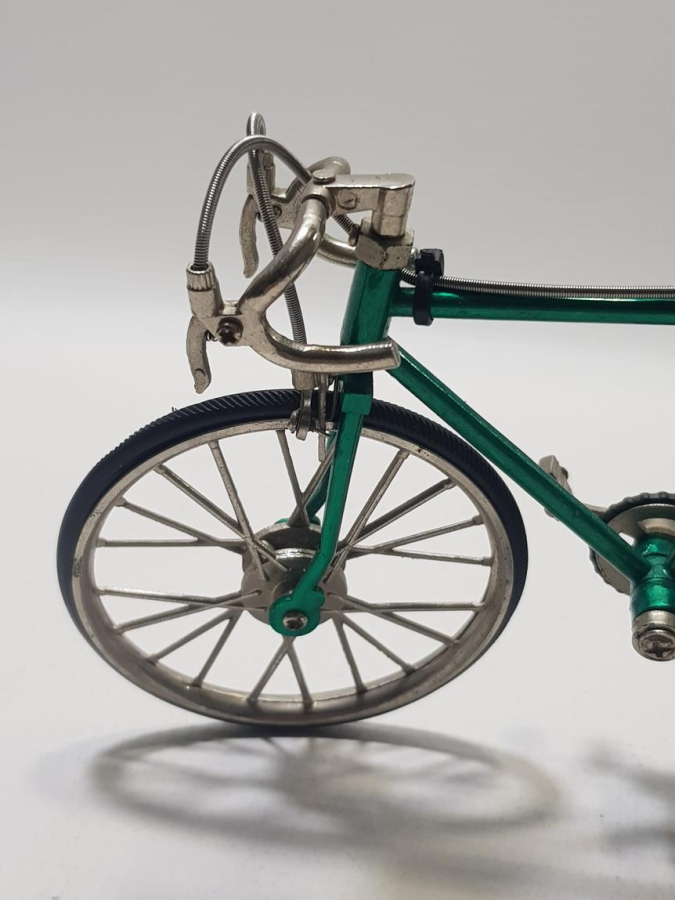 BİSİKLET FORMLU BİBLO ÇAKMAK