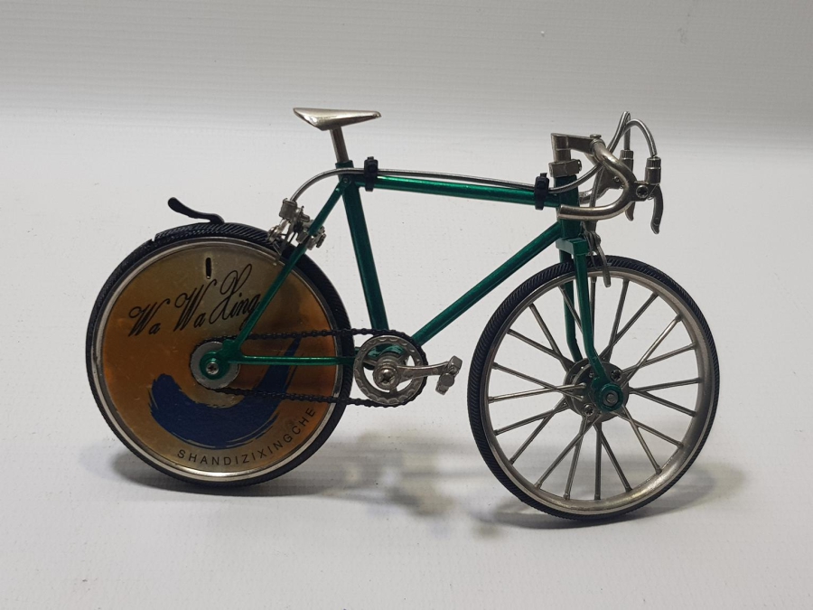 BİSİKLET FORMLU BİBLO ÇAKMAK