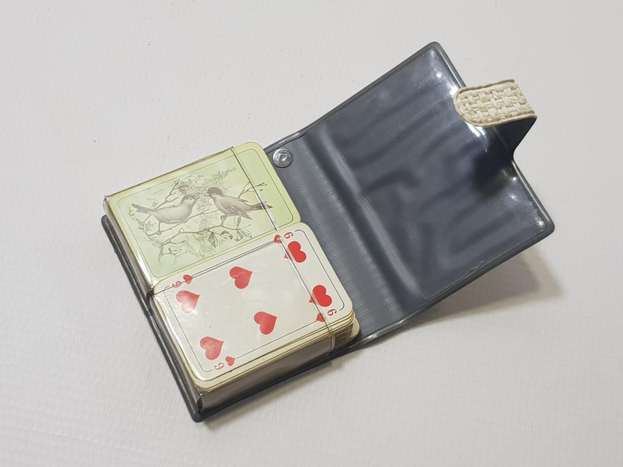 ORİJİNAL KUTUSUNDA İKİ DESTE İSKAMBİL KAĞIDI