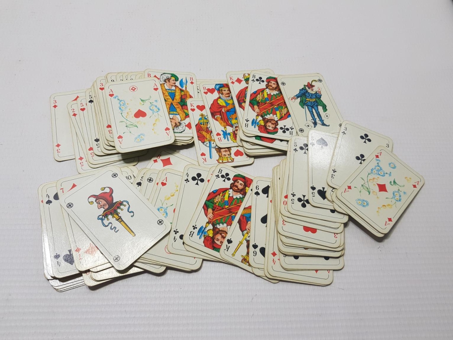 ORİJİNAL KUTUSUNDA İKİ DESTE İSKAMBİL KAĞIDI