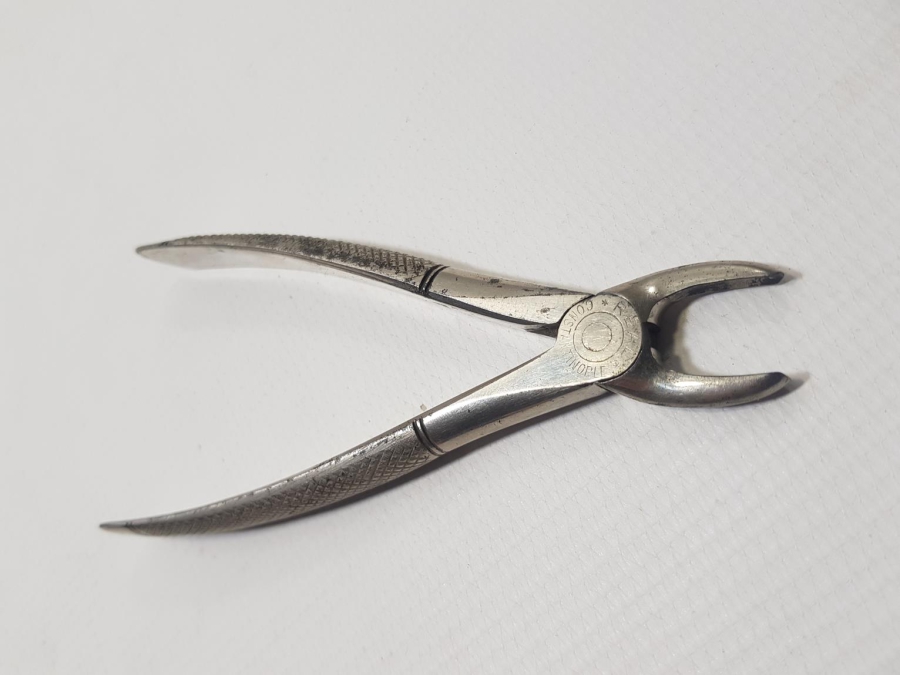 CONSTANTINOPLE LUCIEN FARAGG DİŞÇİ PENSİ