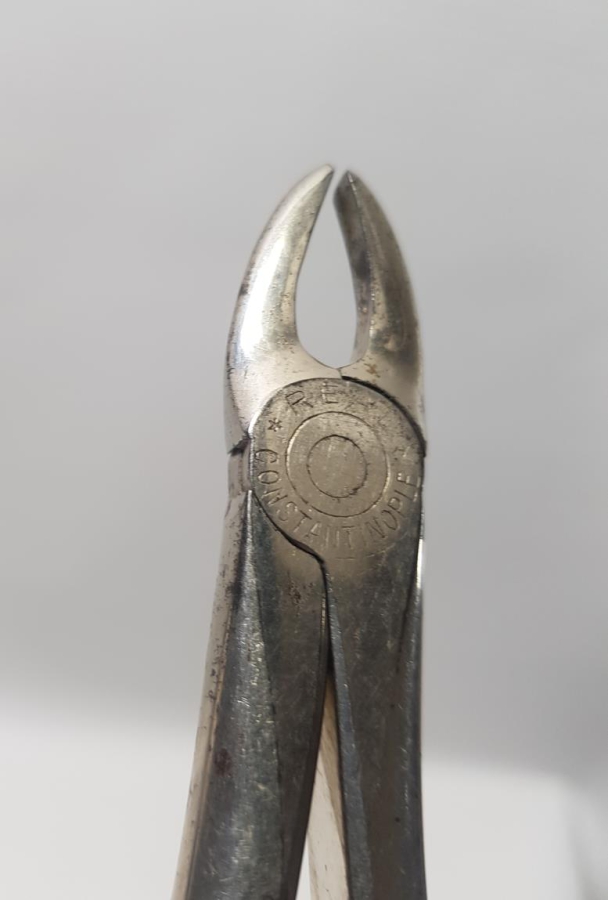 CONSTANTINOPLE LUCIEN FARAGG DİŞÇİ PENSİ