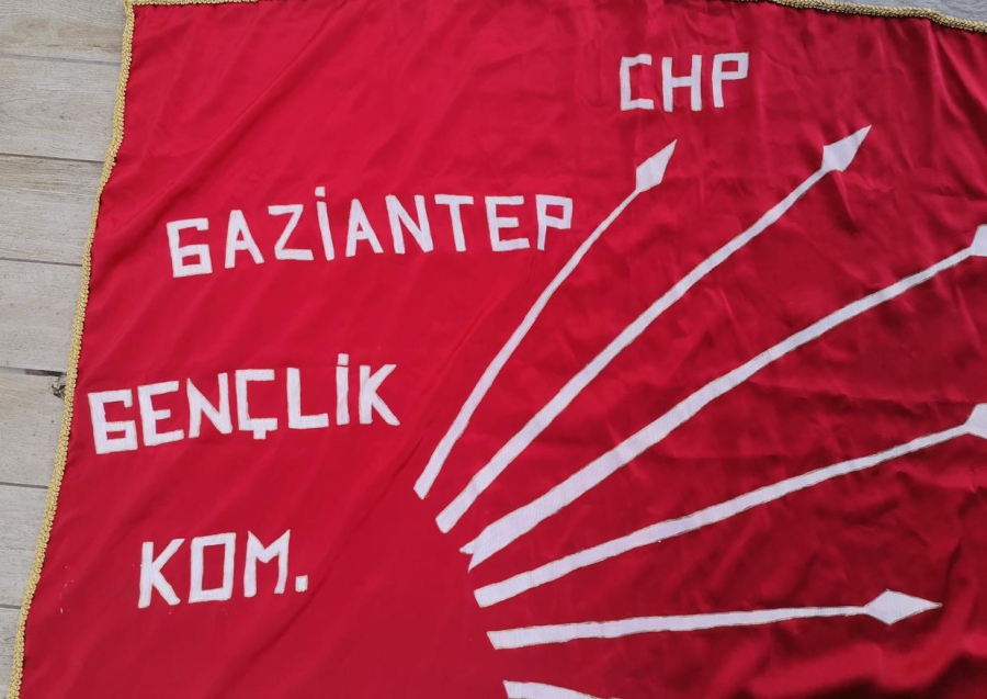 CHP GAZİANTEP GENÇLİK KOMİTESİ - DENİZ BAYKAL CHP BAYRAĞI