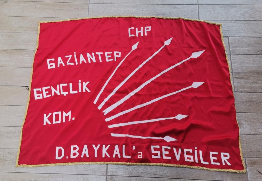 CHP GAZİANTEP GENÇLİK KOMİTESİ - DENİZ BAYKAL CHP BAYRAĞI