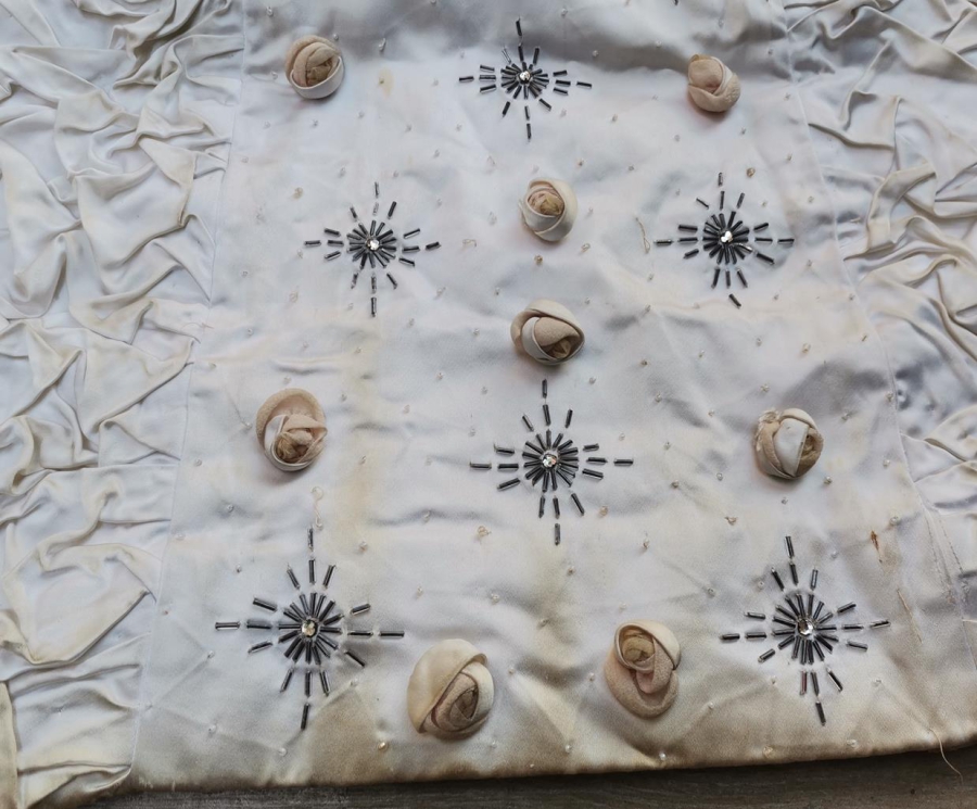 OSMANLI DÖNEMİ İPEK KADIN ELBİSESİ