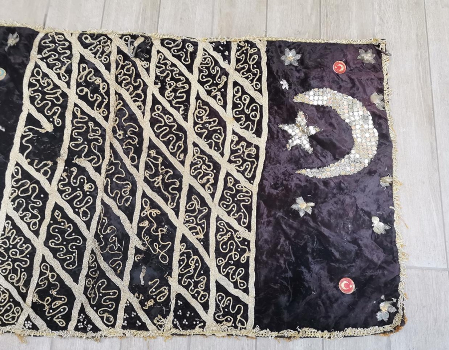 ANTİKA AY YILDIZLI DEVE ÖRTÜSÜ