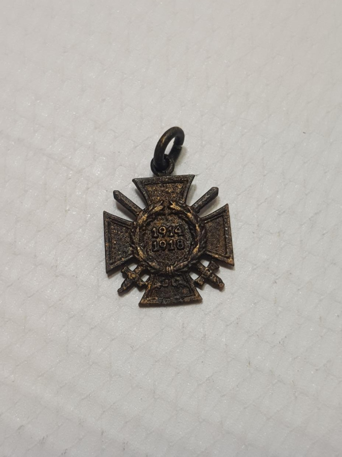 1. DÜNYA SAVAŞI MİNYATÜR KILIÇLI DEMİR HAÇ MADALYASI