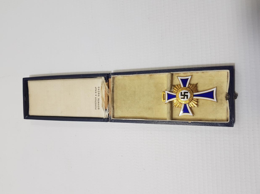 1938 TARİHLİ ORİJİNAL KUTUSUNDA NAZİ ALMAN ANNELİK ŞEREF MADALYASI