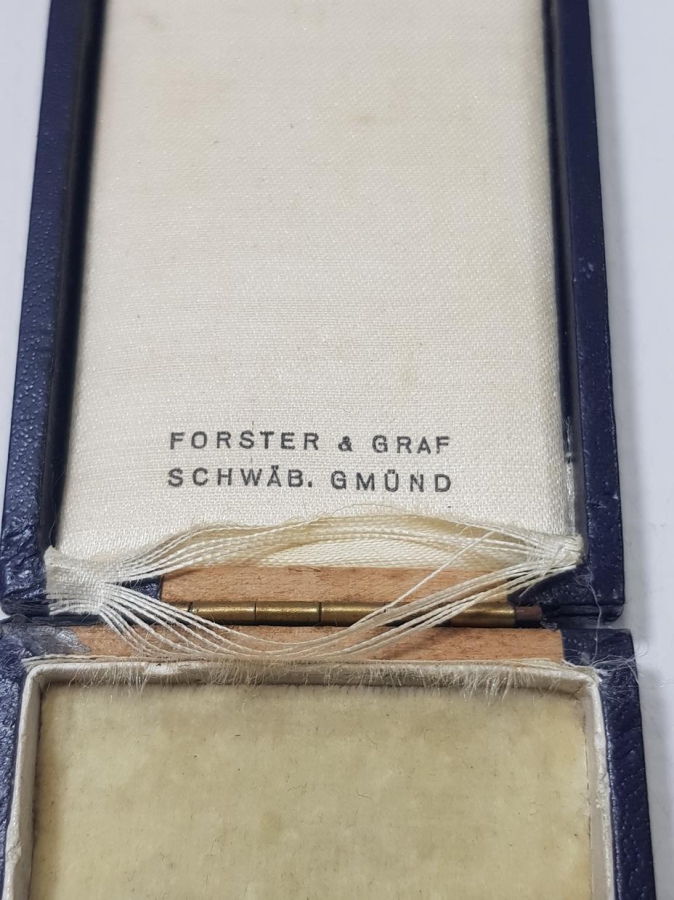 1938 TARİHLİ ORİJİNAL KUTUSUNDA NAZİ ALMAN ANNELİK ŞEREF MADALYASI