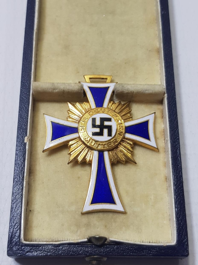 1938 TARİHLİ ORİJİNAL KUTUSUNDA NAZİ ALMAN ANNELİK ŞEREF MADALYASI
