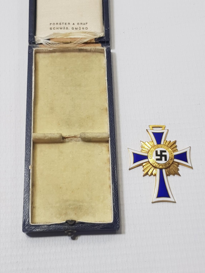 1938 TARİHLİ ORİJİNAL KUTUSUNDA NAZİ ALMAN ANNELİK ŞEREF MADALYASI