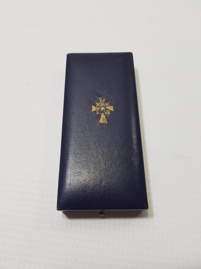 1938 TARİHLİ ORİJİNAL KUTUSUNDA NAZİ ALMAN ANNELİK ŞEREF MADALYASI