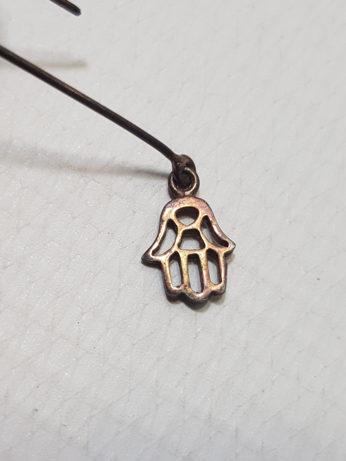 FATMA ANANIN ELİ FORMLU GÜMÜŞ İĞNELİK - BROŞ