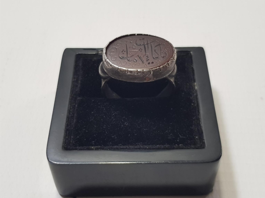 OSMANLI DÖNEMİ ÜZERİ YAZILI AKİK TAŞLI GÜMÜŞ YÜZÜK