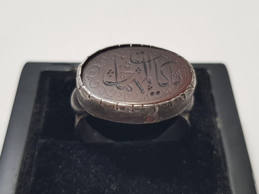 OSMANLI DÖNEMİ ÜZERİ YAZILI AKİK TAŞLI GÜMÜŞ YÜZÜK