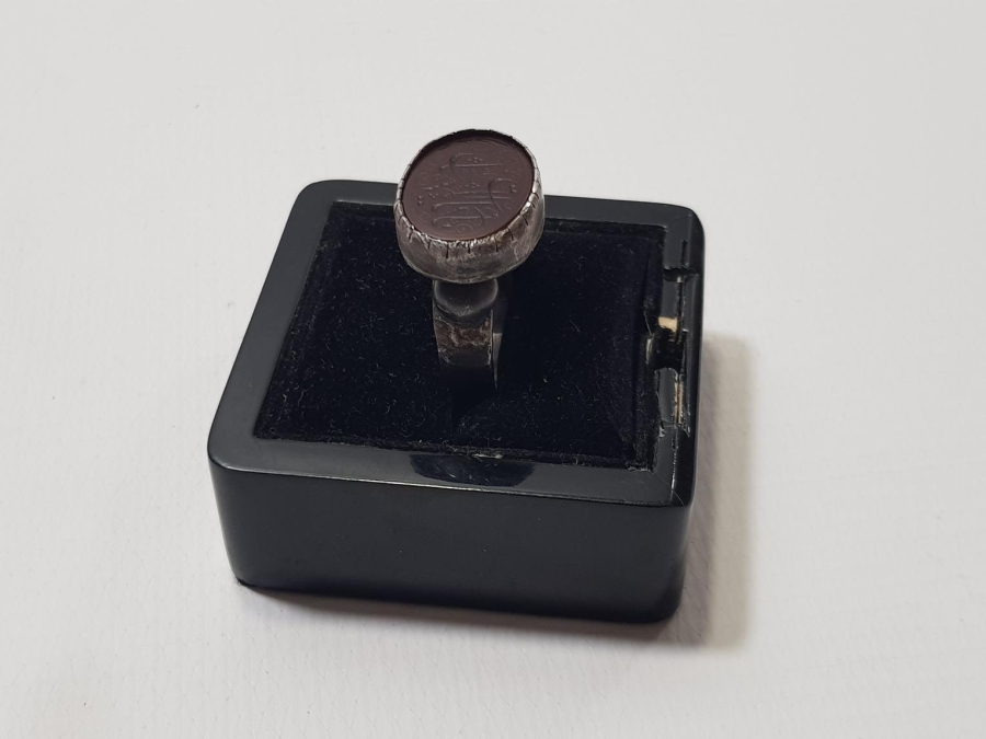 OSMANLI DÖNEMİ ÜZERİ YAZILI AKİK TAŞLI GÜMÜŞ YÜZÜK