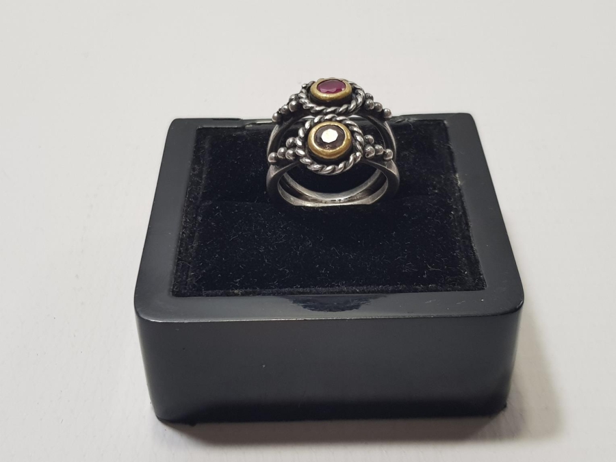 ÜZERİ DOĞAL TAŞLARLA SÜSLÜ İKİZ GÜMÜŞ YÜZÜK