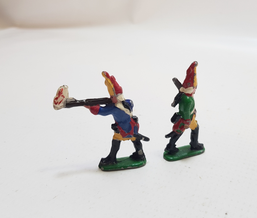 1900 BAŞLARI EL BOYAMA 2 ADET ANTİKA KURŞUN ASKER