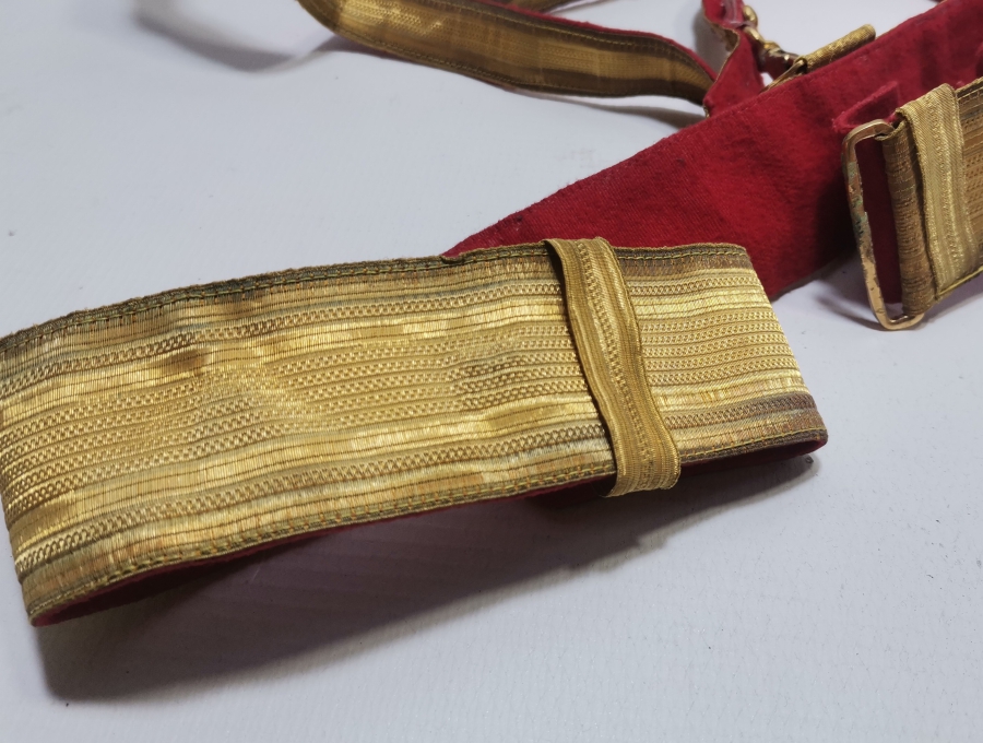 CUMHURİYET BAŞLARI SIRMA İŞÇİLİKLİ SUBAY KEMERİ TAKIMI