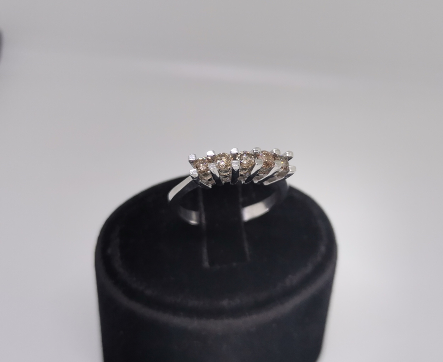 PIRLANTA TAŞLI BEŞTAŞ MODEL YÜZÜK