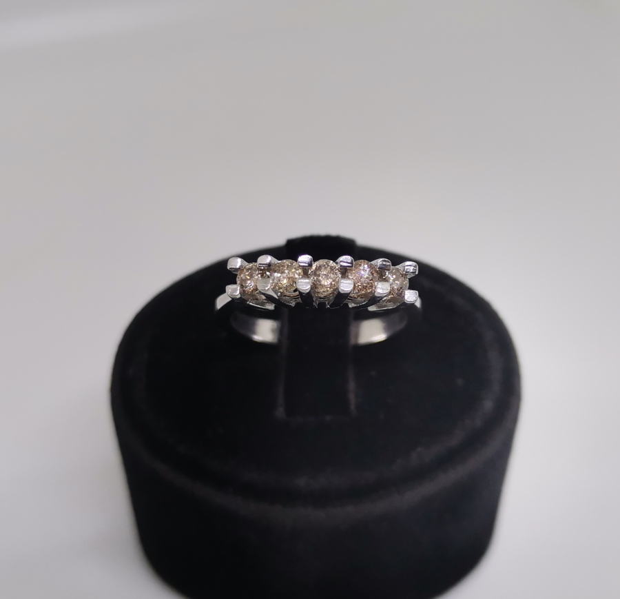 PIRLANTA TAŞLI BEŞTAŞ MODEL YÜZÜK