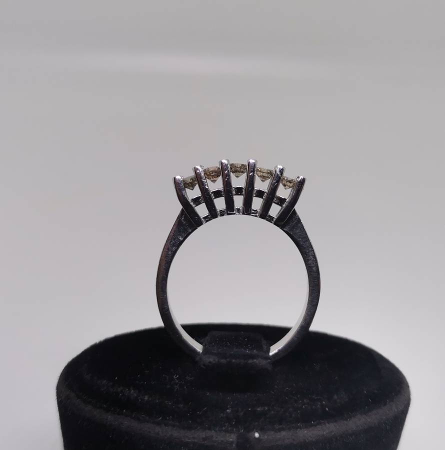 PIRLANTA TAŞLI BEŞTAŞ MODEL YÜZÜK