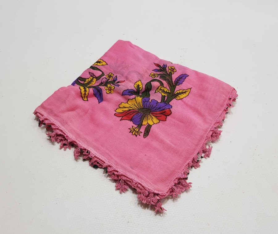 ÇEVRESİ İĞNE OYALI ANTİKA YAZMA