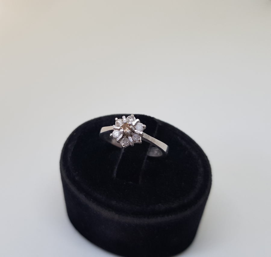 PAPATYA MODELİ PIRLANTA TAŞLI YÜZÜK