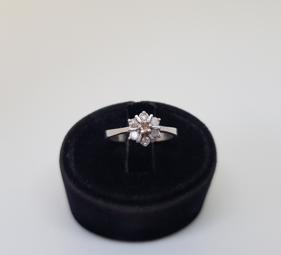 PAPATYA MODELİ PIRLANTA TAŞLI YÜZÜK